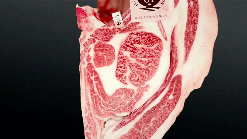 肉幸で使用する神戸牛の枝肉